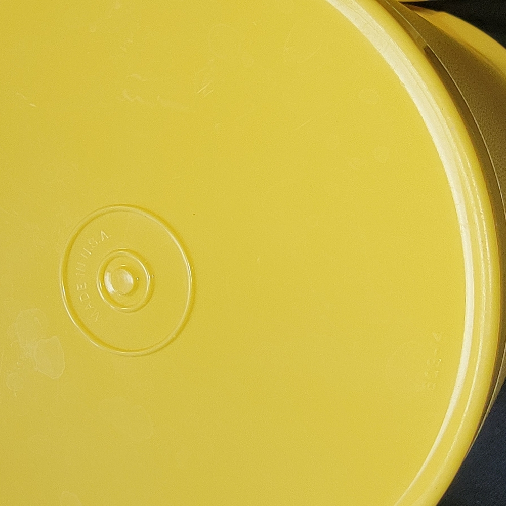 Vintage Tupperware Container Set - Picture 2 of 5